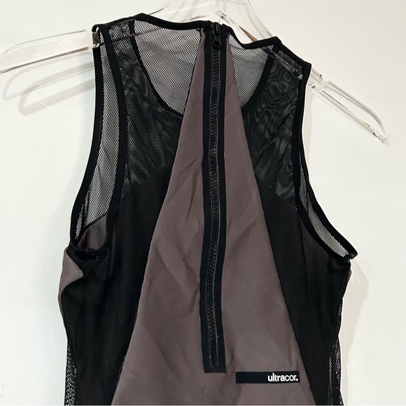 NEW‎ Ultracor High Tide Mesh One-Piece Swimsuit in Taupe M - Picture 7 of 8